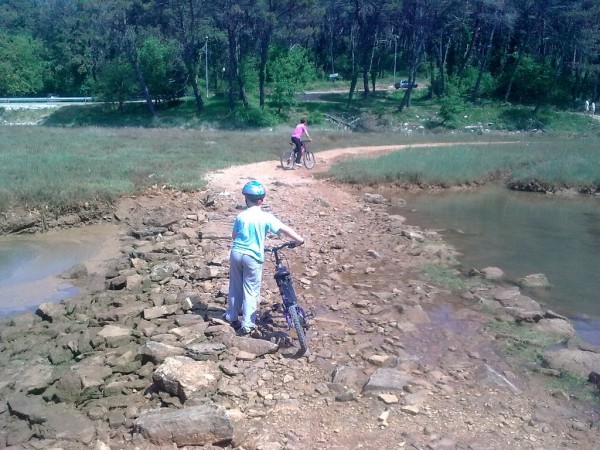 Včasih je treba tudi peš